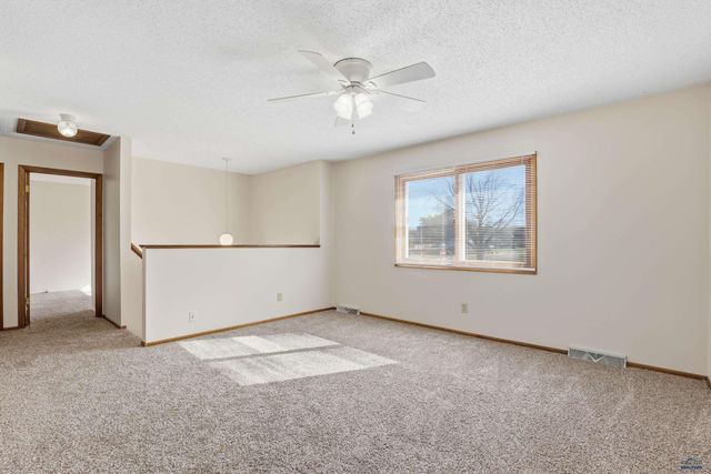 524 E CENTENNIAL, Rapid City, SD 57701