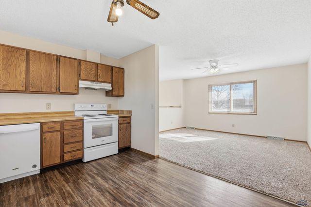 524 E CENTENNIAL, Rapid City, SD 57701