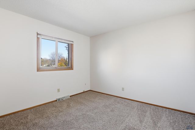 524 E CENTENNIAL, Rapid City, SD 57701