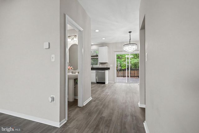 453 PEARLBUSH SQ NE, Leesburg, VA 20176