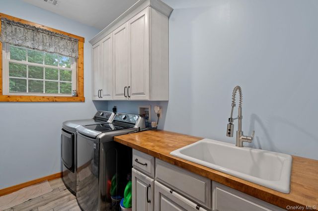 83 Cotter Road, Highland, NY 12528