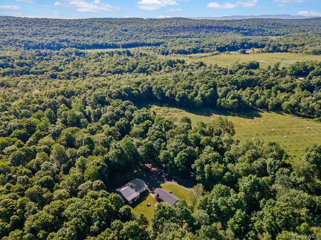 83 Cotter Road, Highland, NY 12528