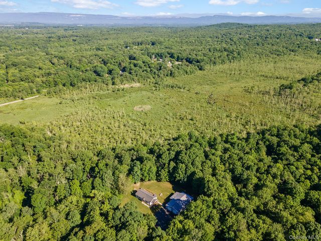 83 Cotter Road, Highland, NY 12528