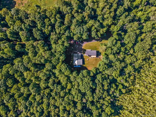 83 Cotter Road, Highland, NY 12528