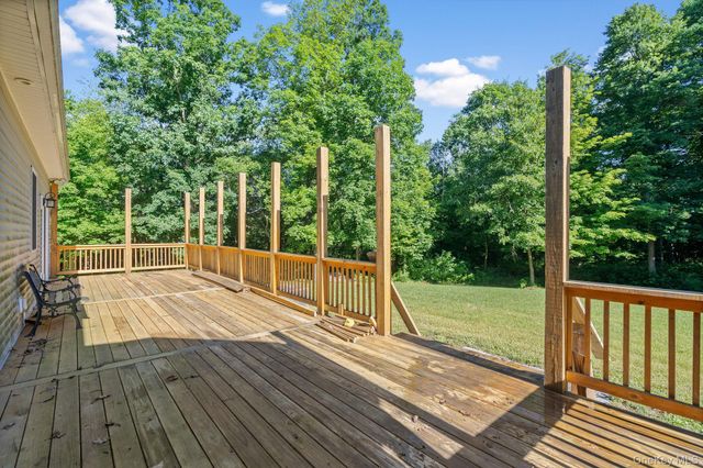 83 Cotter Road, Highland, NY 12528