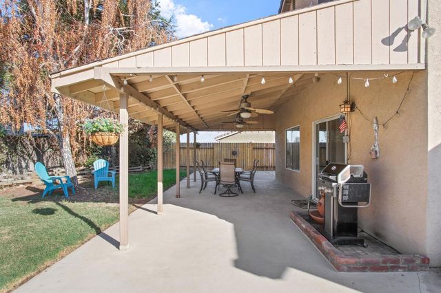 8291 Bridgeport Dr, Hilmar, CA 95324