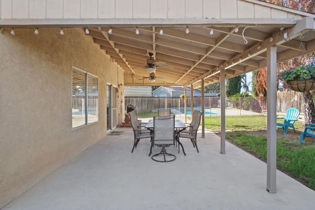 8291 Bridgeport Dr, Hilmar, CA 95324
