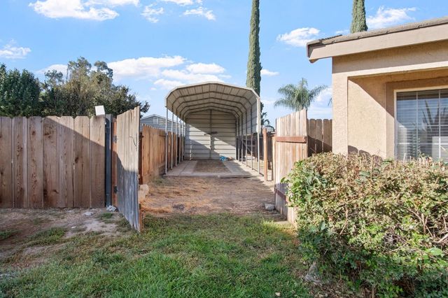 8291 Bridgeport Dr, Hilmar, CA 95324