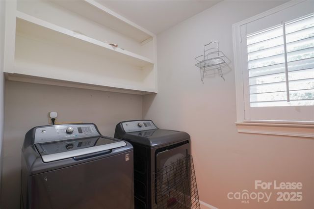 6932 Foxglove Drive, Charlotte, NC 28226