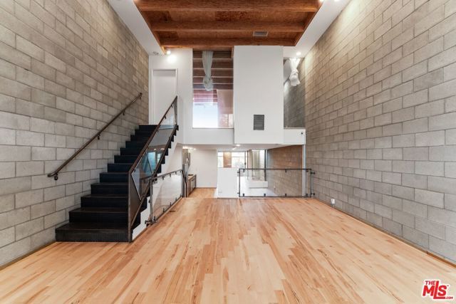 6615 Melrose Avenue 3, Los Angeles, CA 90038