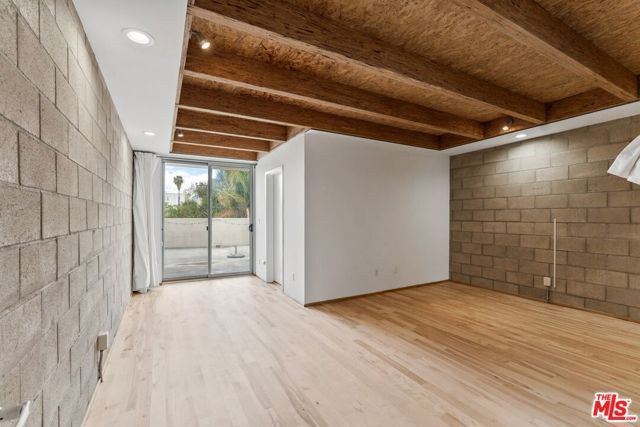 6615 Melrose Avenue 3, Los Angeles, CA 90038