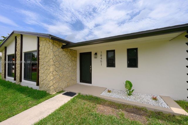 18451 SW 90th Avenue, Cutler Bay, FL 33157