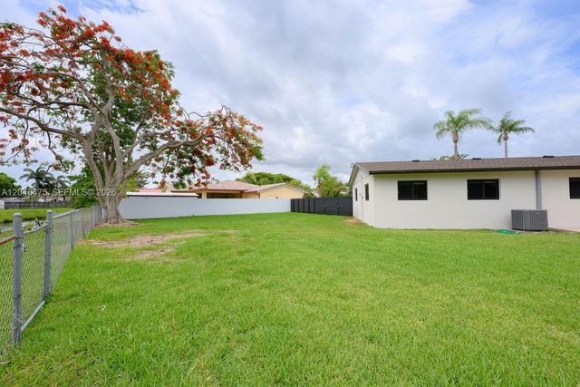 18451 SW 90th Avenue, Cutler Bay, FL 33157