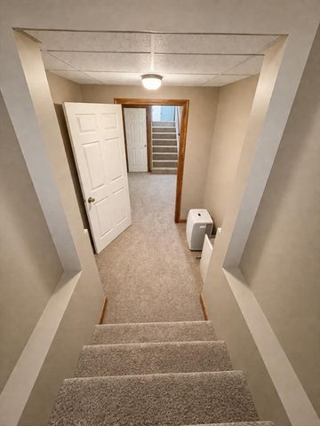 49 Hathaway Rd, Acushnet, MA 02743