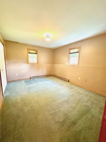 49 Hathaway Rd, Acushnet, MA 02743