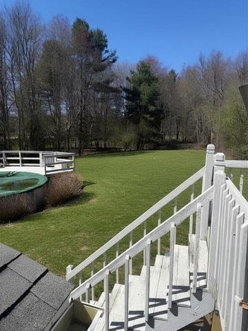 49 Hathaway Rd, Acushnet, MA 02743