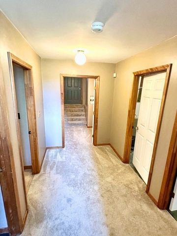 49 Hathaway Rd, Acushnet, MA 02743