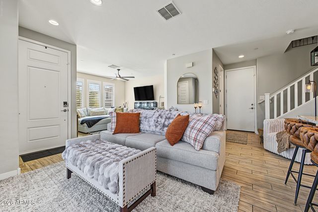4100 S PINELAKE Way 104, Chandler, AZ 85249