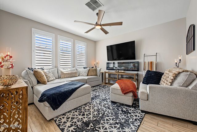4100 S PINELAKE Way 104, Chandler, AZ 85249
