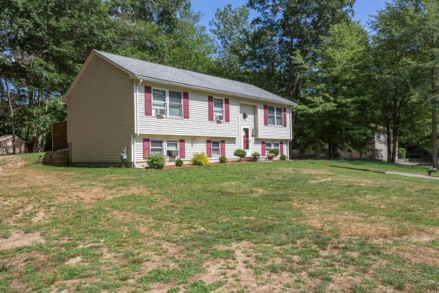 22 Reservoir Ave, Swansea, MA 02777