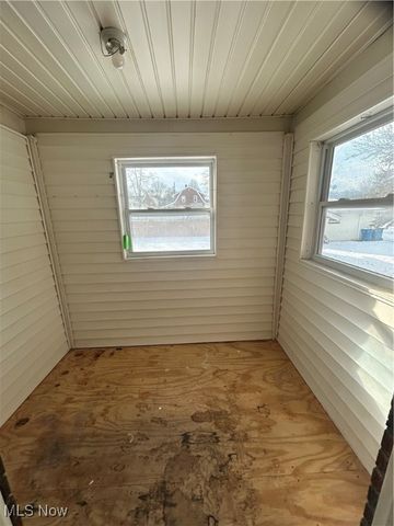 15 Katherine Street, Struthers, OH 44471