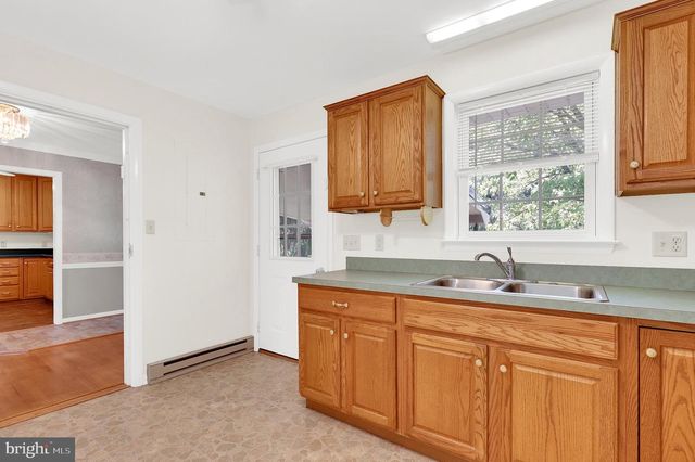 5827 ETZLER RD, Frederick, MD 21702