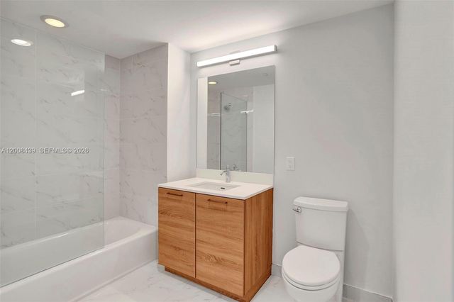 16385 Biscayne Blvd 2721, North Miami Beach, FL 33160