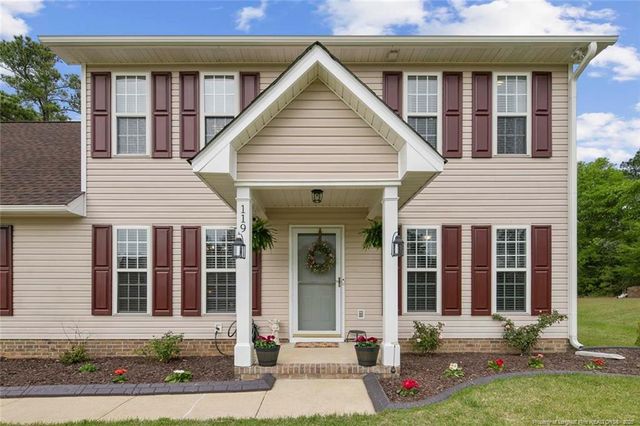 119 Woodbine Drive, Raeford, NC 28376