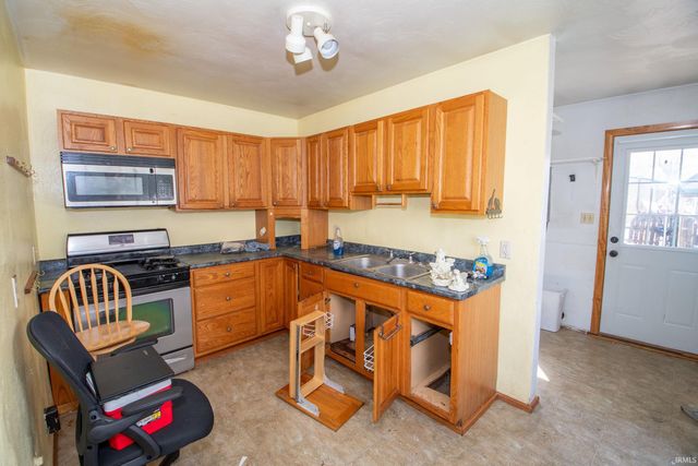 1001 Hubbard Avenue, Mishawaka, IN 46544