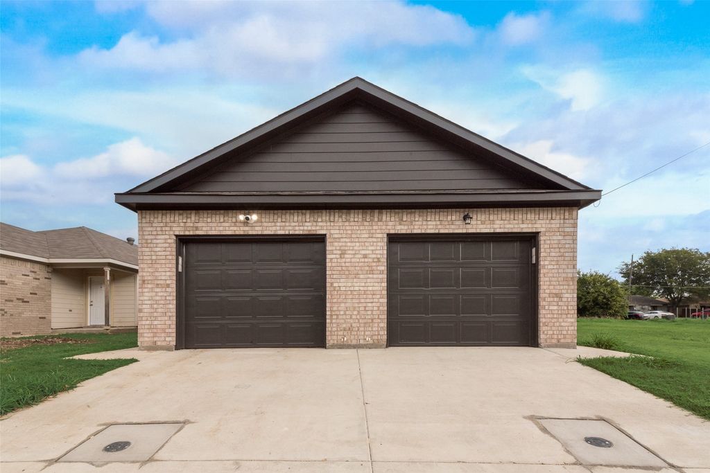 3153 Stag Road, Dallas, TX 75241