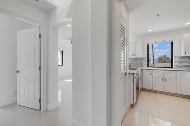 456 NW 41st Street, Oakland Park, FL 33309