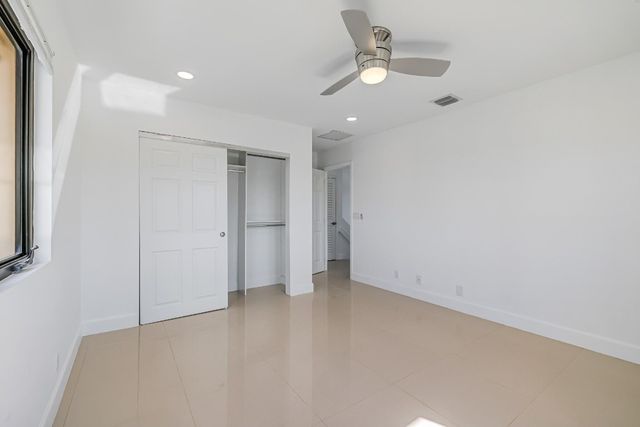 456 NW 41st Street, Oakland Park, FL 33309