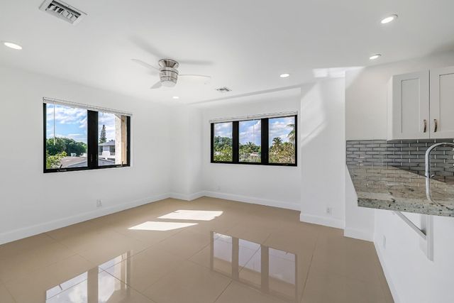 456 NW 41st Street, Oakland Park, FL 33309