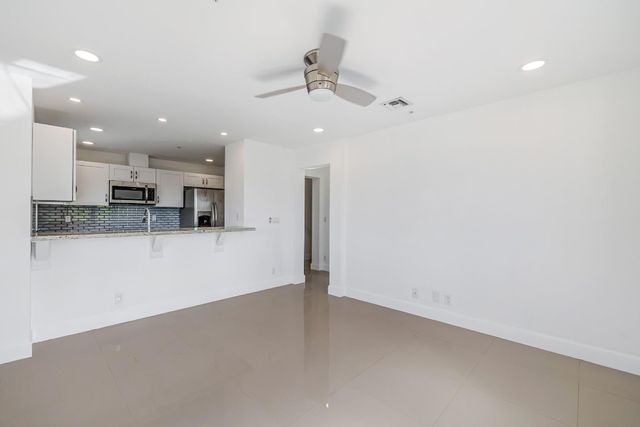 456 NW 41st Street, Oakland Park, FL 33309