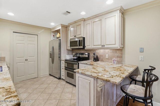 137 Lakeview Drive, Madison, MS 39110