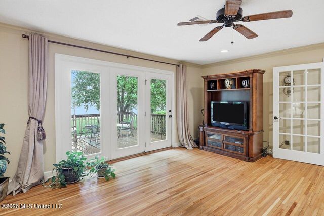 137 Lakeview Drive, Madison, MS 39110