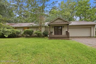 137 Lakeview Drive, Madison, MS 39110