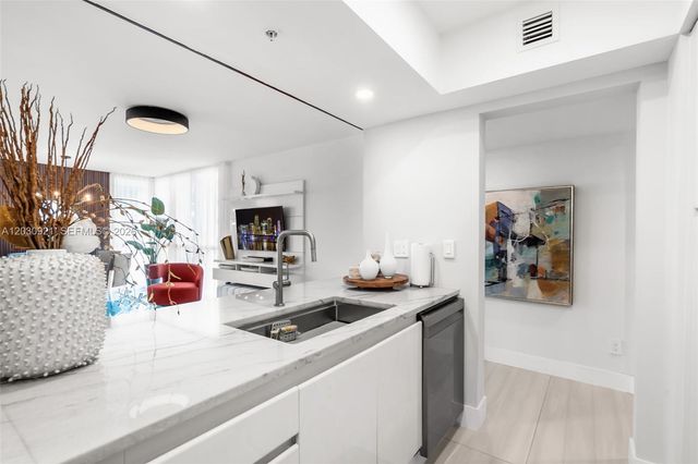 1500 Ocean Drive 707, Miami Beach, FL 33139