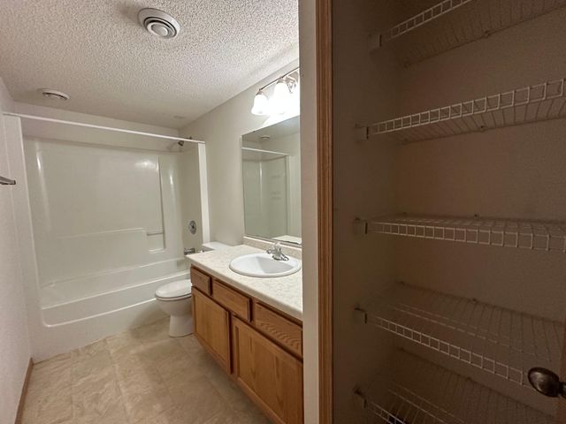 6060 Bennett Court S, Fargo, ND 58104