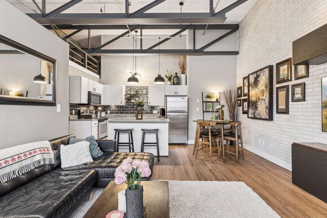 111 E Franklin Avenue 205, Minneapolis, MN 55404