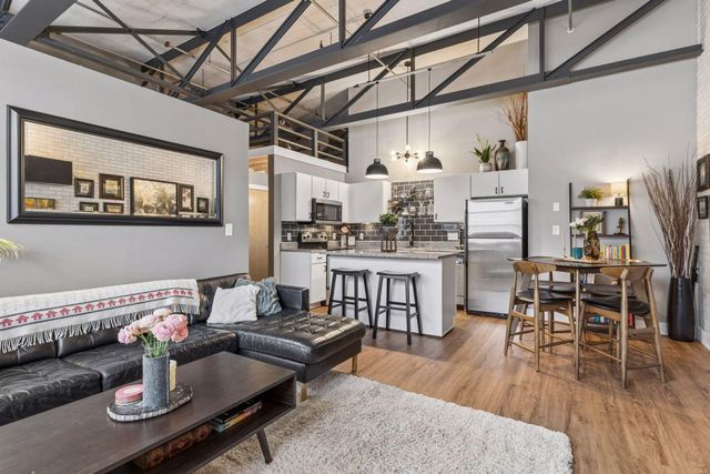 111 E Franklin Avenue 205, Minneapolis, MN 55404