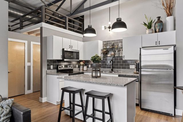 111 E Franklin Avenue 205, Minneapolis, MN 55404