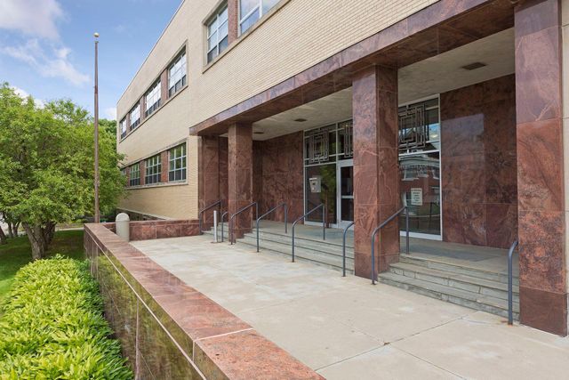 111 E Franklin Avenue 205, Minneapolis, MN 55404