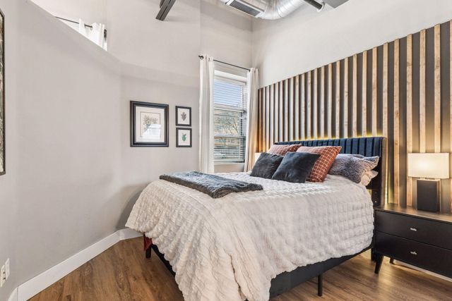 111 E Franklin Avenue 205, Minneapolis, MN 55404