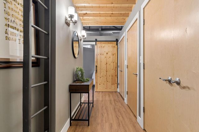 111 E Franklin Avenue 205, Minneapolis, MN 55404