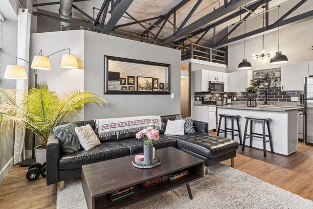 111 E Franklin Avenue 205, Minneapolis, MN 55404