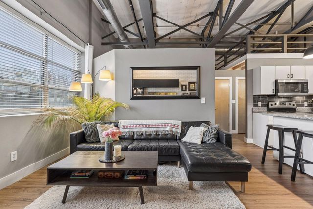 111 E Franklin Avenue 205, Minneapolis, MN 55404