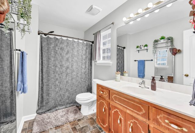 100 Bowers Ct, Oak Grove, KY 42262