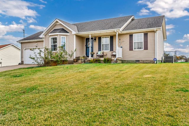 100 Bowers Ct, Oak Grove, KY 42262