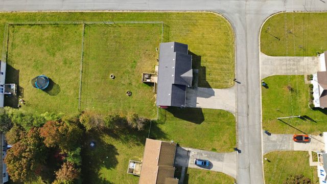 100 Bowers Ct, Oak Grove, KY 42262